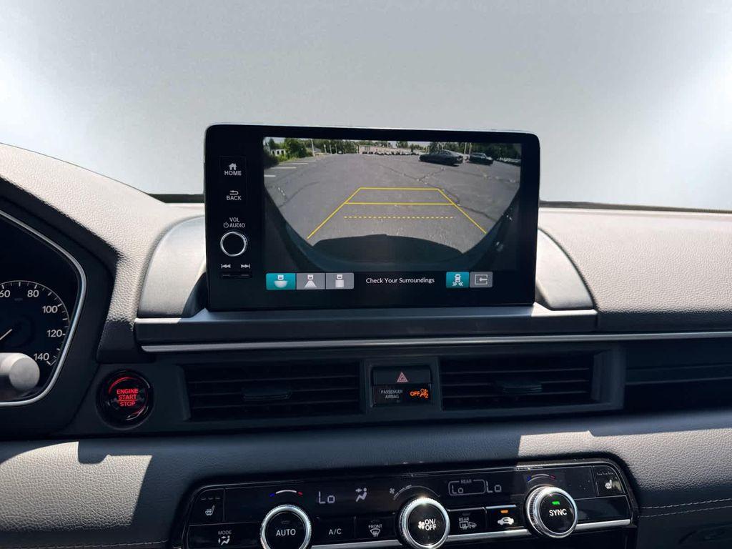 new 2025 Honda Pilot car, priced at $53,940