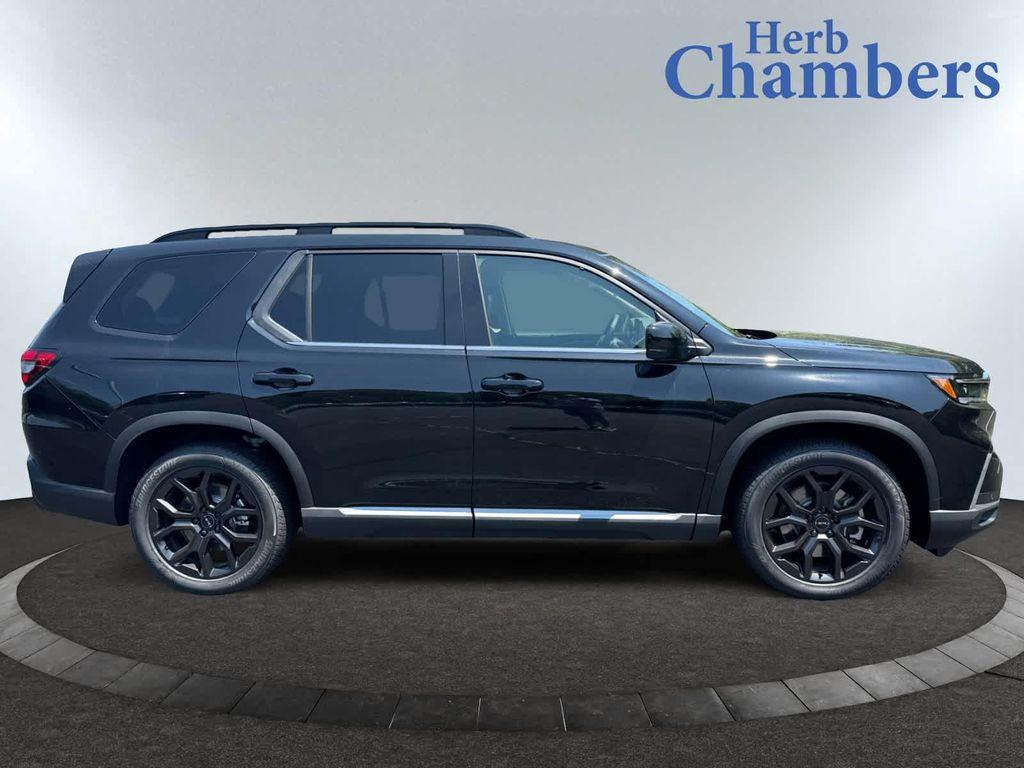 new 2025 Honda Pilot car, priced at $53,940