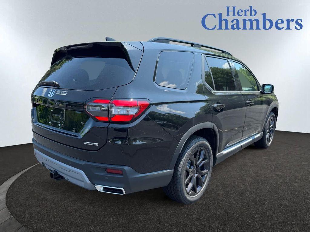 new 2025 Honda Pilot car, priced at $53,940