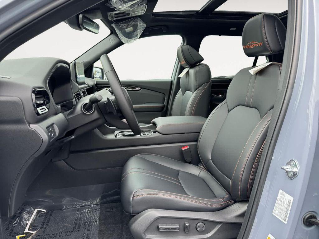 new 2025 Honda Pilot car, priced at $51,350