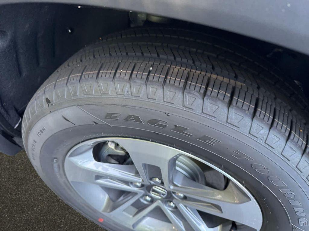 new 2025 Honda Pilot car, priced at $47,550