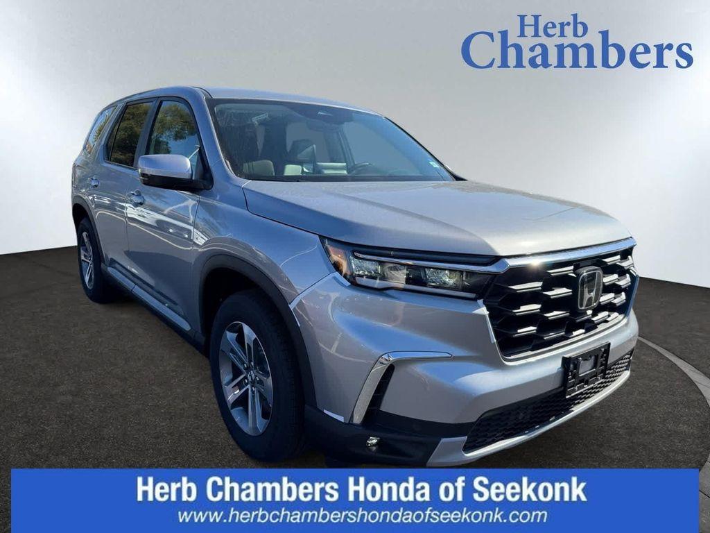 new 2025 Honda Pilot car, priced at $47,050