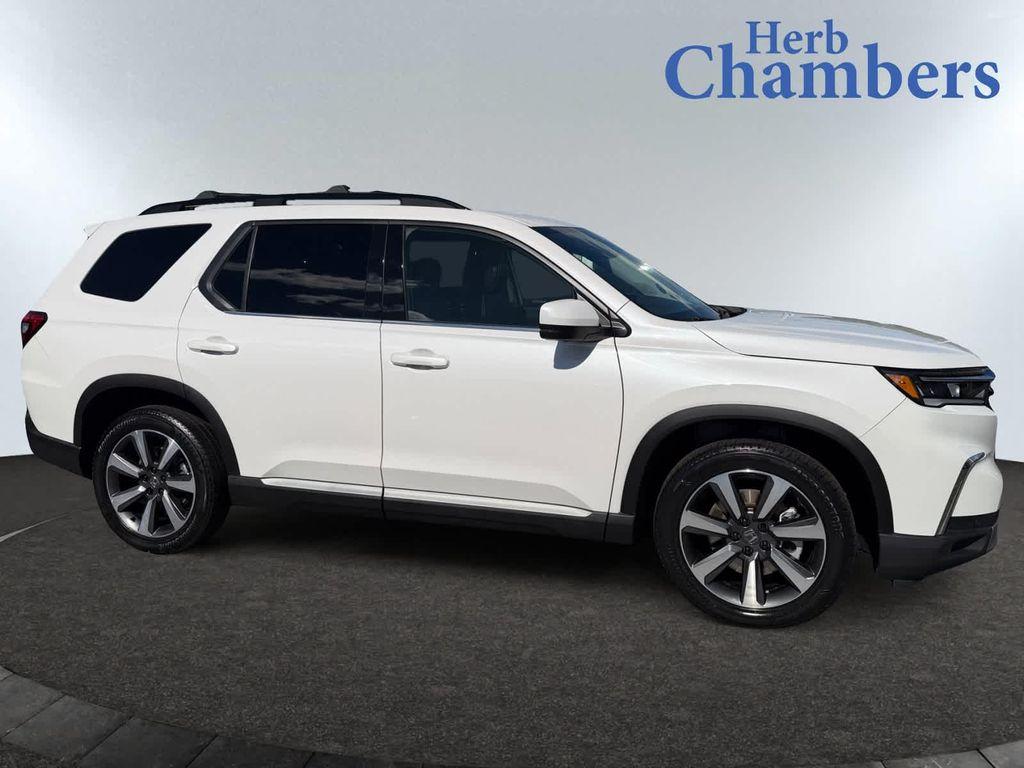 used 2023 Honda Pilot car, priced at $44,857
