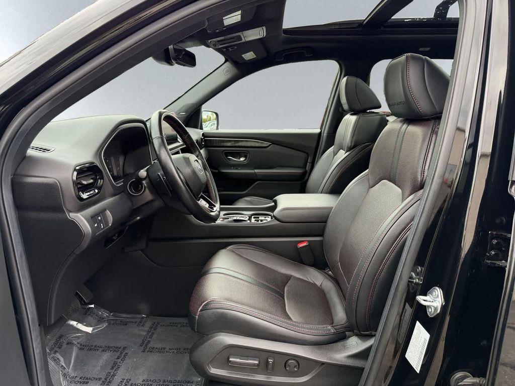 used 2025 Honda Pilot car, priced at $48,467