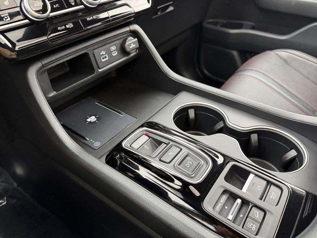 used 2025 Honda Pilot car, priced at $48,467