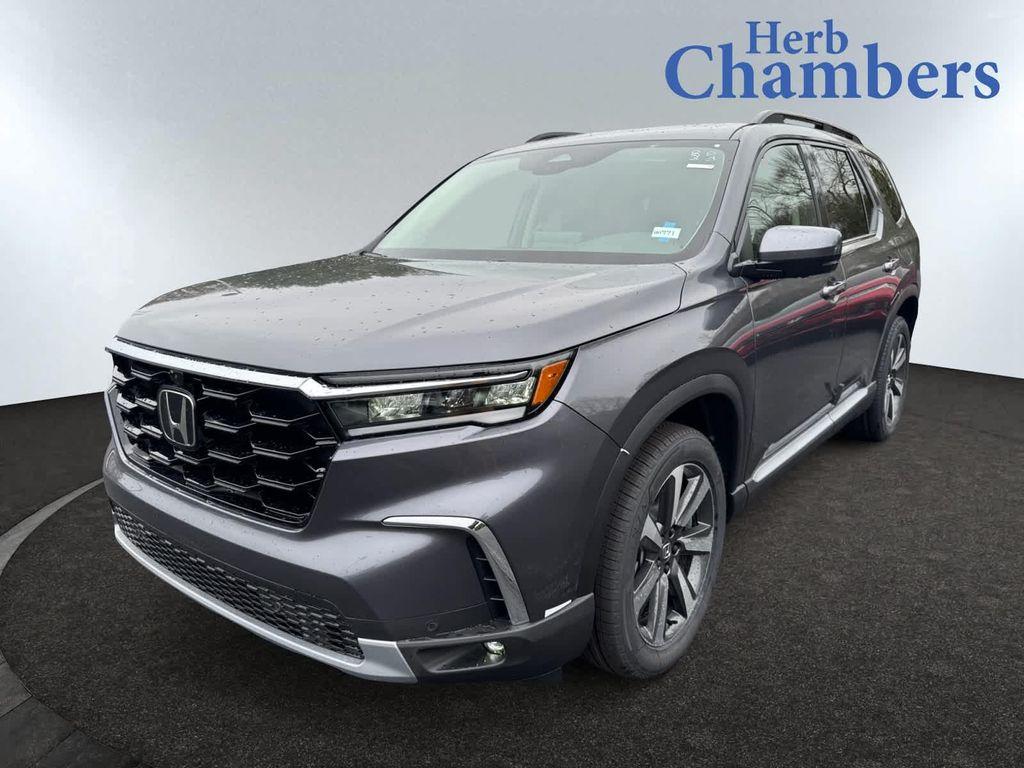 new 2025 Honda Pilot car, priced at $54,575