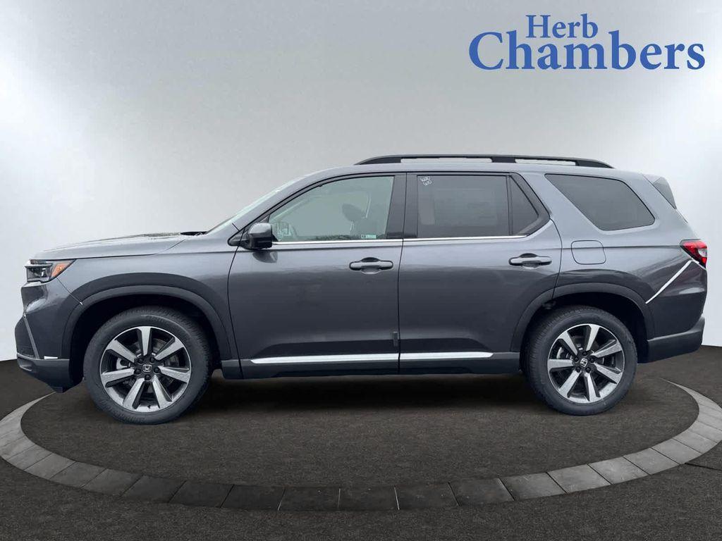 new 2025 Honda Pilot car, priced at $54,575