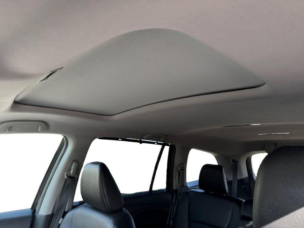 used 2022 Honda Pilot car, priced at $32,887