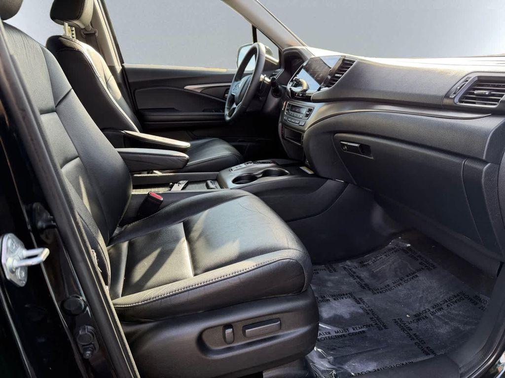 used 2022 Honda Pilot car, priced at $32,887