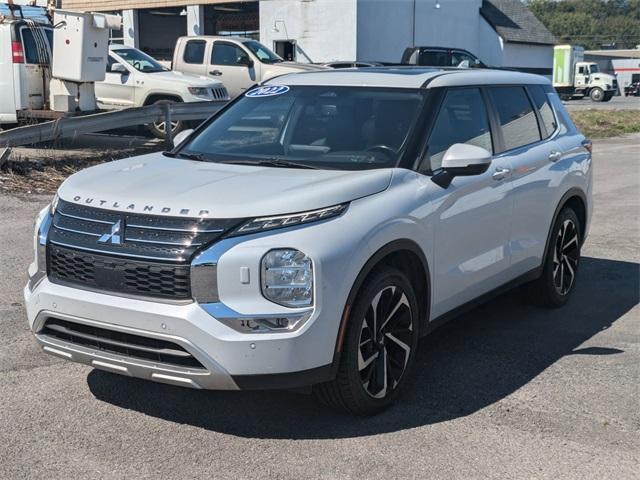 used 2022 Mitsubishi Outlander car, priced at $22,900