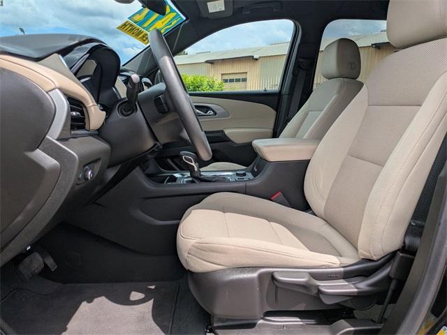 used 2022 Chevrolet Traverse car, priced at $31,495