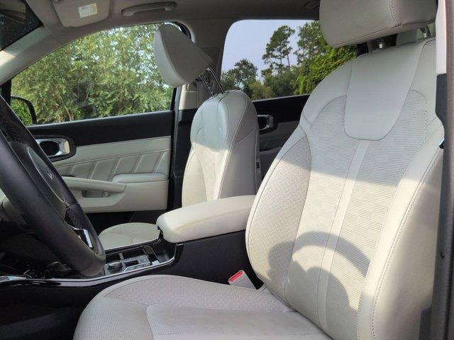 used 2024 Kia Sorento car, priced at $38,377