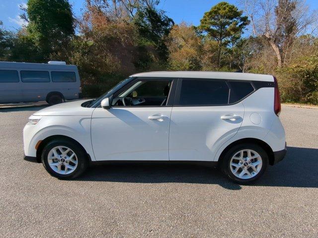 used 2022 Kia Soul car, priced at $17,977