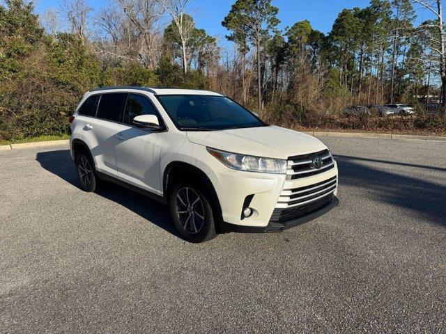 used 2019 Toyota Highlander car, priced at $29,977