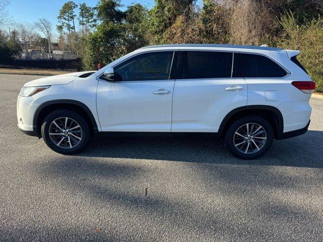 used 2019 Toyota Highlander car, priced at $29,977