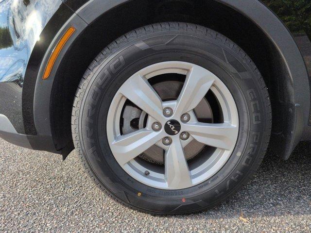 used 2022 Kia Sorento car, priced at $24,577