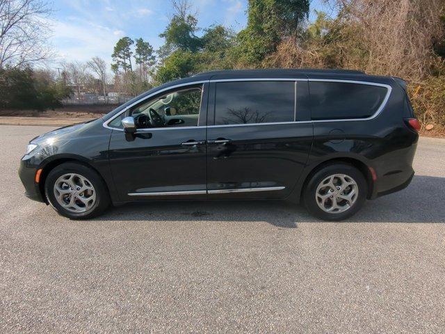 used 2022 Chrysler Pacifica car, priced at $23,277