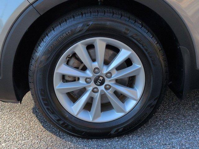 used 2019 Kia Sorento car, priced at $13,077