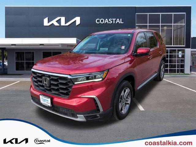 used 2025 Honda Pilot car, priced at $41,977