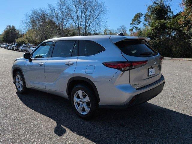 used 2022 Toyota Highlander car, priced at $26,377
