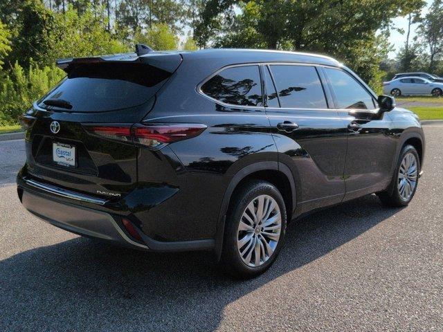 used 2024 Toyota Highlander car, priced at $46,967