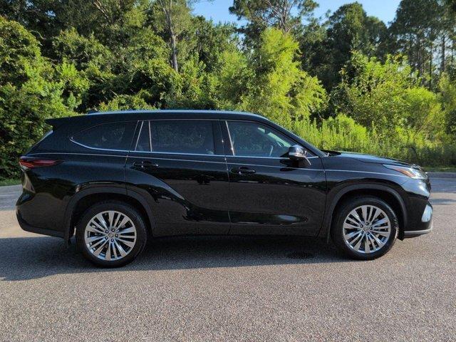 used 2024 Toyota Highlander car, priced at $46,967