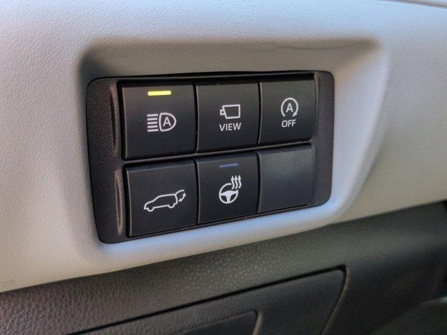 used 2024 Toyota Highlander car, priced at $46,967