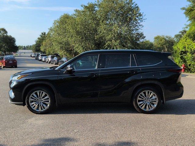used 2024 Toyota Highlander car, priced at $46,967
