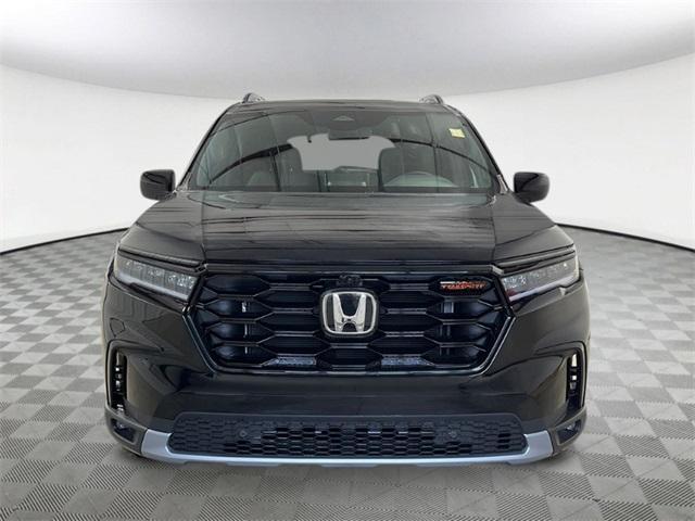 new 2025 Honda Pilot car, priced at $48,174