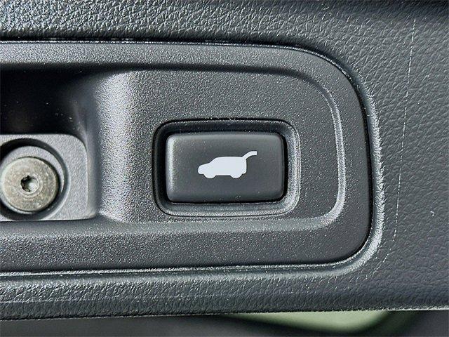 used 2022 Honda Pilot car, priced at $26,895