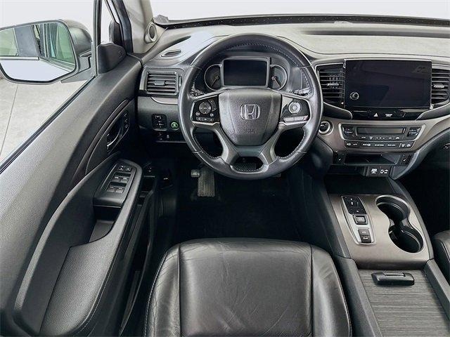 used 2022 Honda Pilot car, priced at $26,895