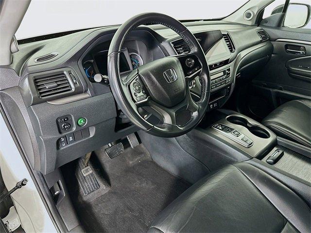 used 2022 Honda Pilot car, priced at $26,895