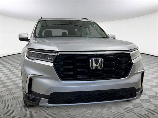 new 2025 Honda Pilot car, priced at $52,699