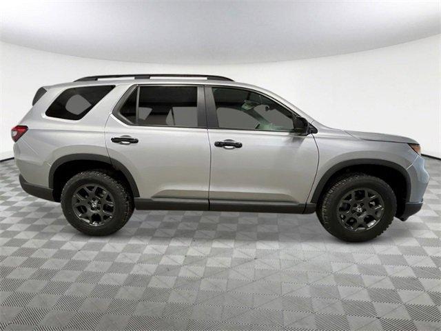 new 2025 Honda Pilot car, priced at $47,832