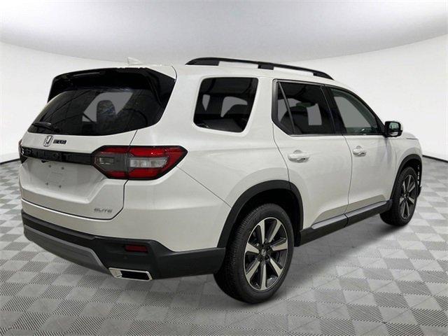 new 2025 Honda Pilot car, priced at $53,929