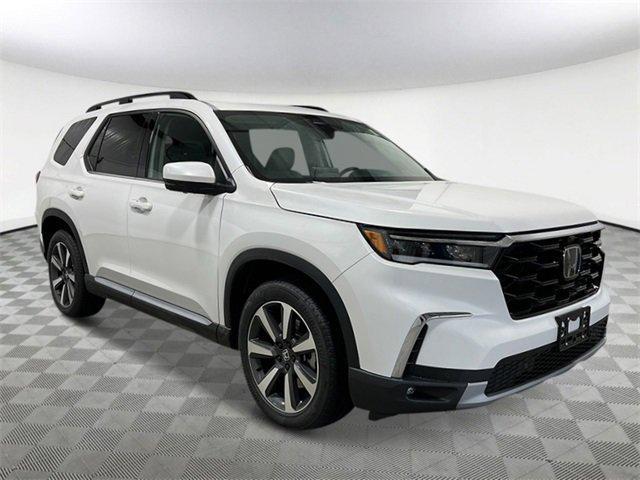 new 2025 Honda Pilot car, priced at $53,929