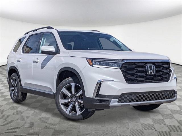 new 2025 Honda Pilot car, priced at $49,240