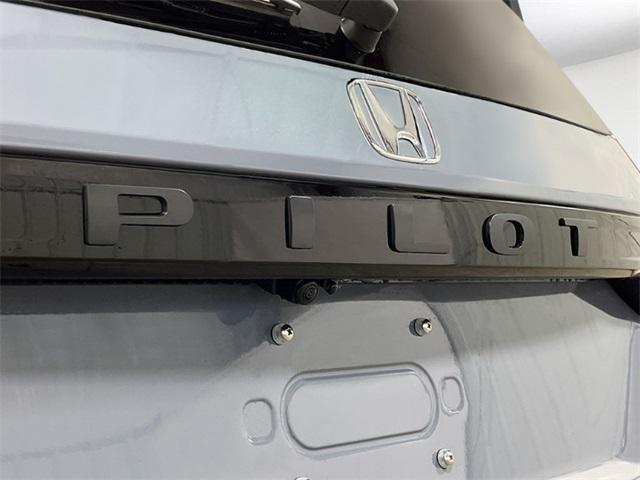 new 2025 Honda Pilot car, priced at $47,878