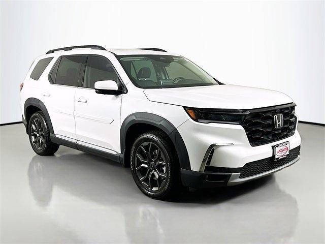 used 2025 Honda Pilot car, priced at $48,495