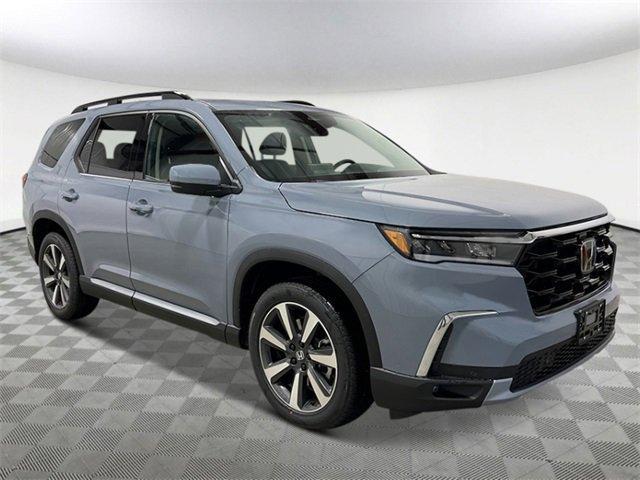 new 2025 Honda Pilot car, priced at $47,703