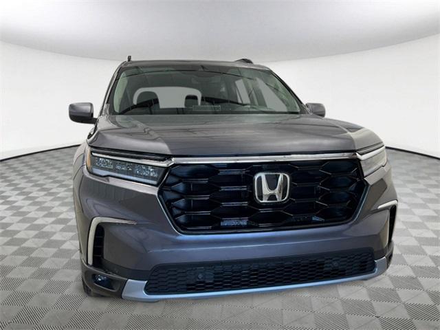 new 2025 Honda Pilot car, priced at $47,176