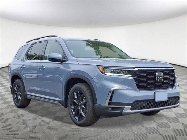 new 2025 Honda Pilot car, priced at $49,938