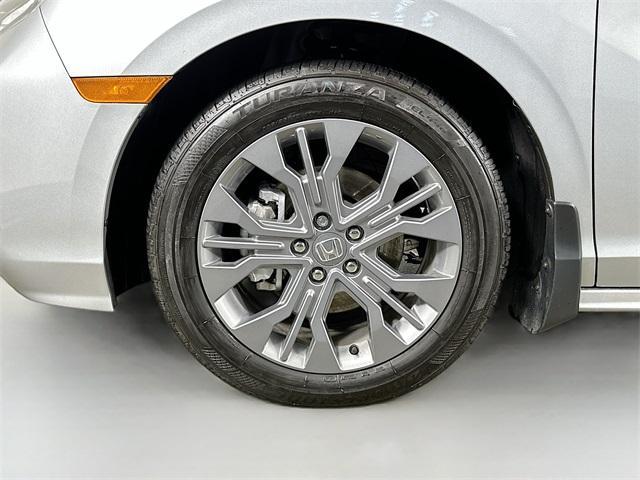 used 2025 Honda Odyssey car, priced at $44,000