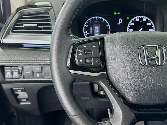 used 2025 Honda Odyssey car, priced at $44,000