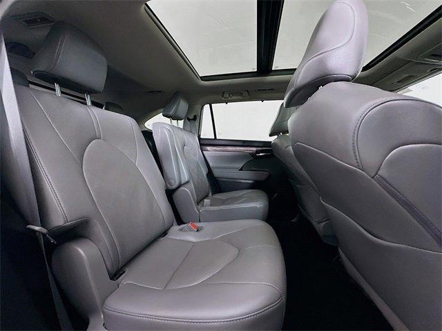 used 2021 Toyota Highlander car, priced at $37,375