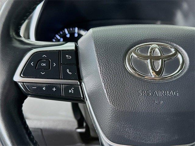 used 2021 Toyota Highlander car, priced at $37,375