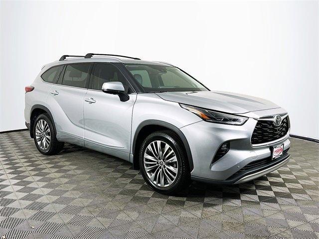 used 2021 Toyota Highlander car, priced at $37,375