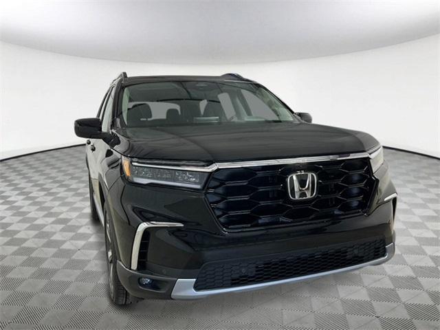 new 2025 Honda Pilot car, priced at $54,101