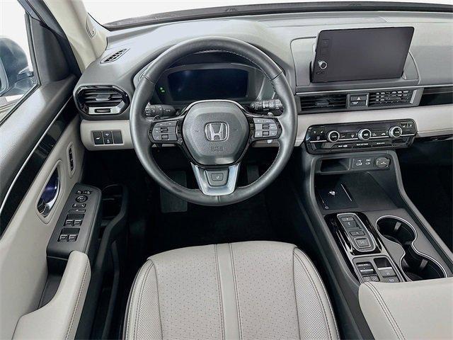 used 2025 Honda Pilot car, priced at $48,995