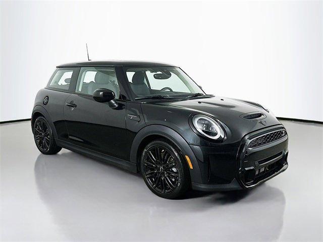 used 2024 MINI Hardtop car, priced at $25,595